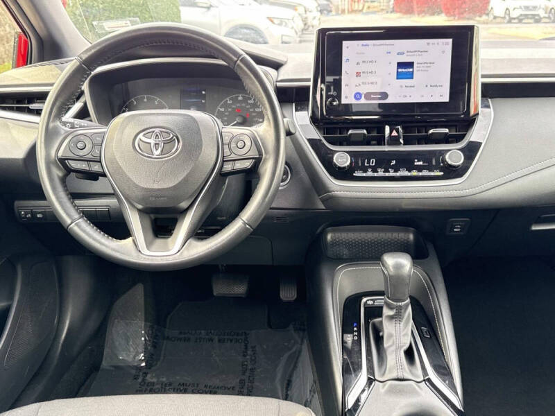 2024 Toyota Corolla Hatchback SE