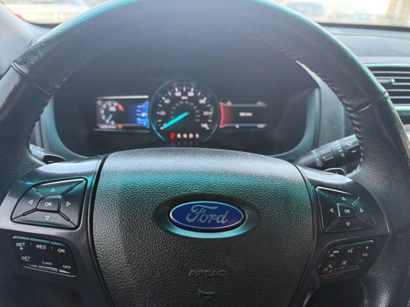 2017 Ford Explorer Sport