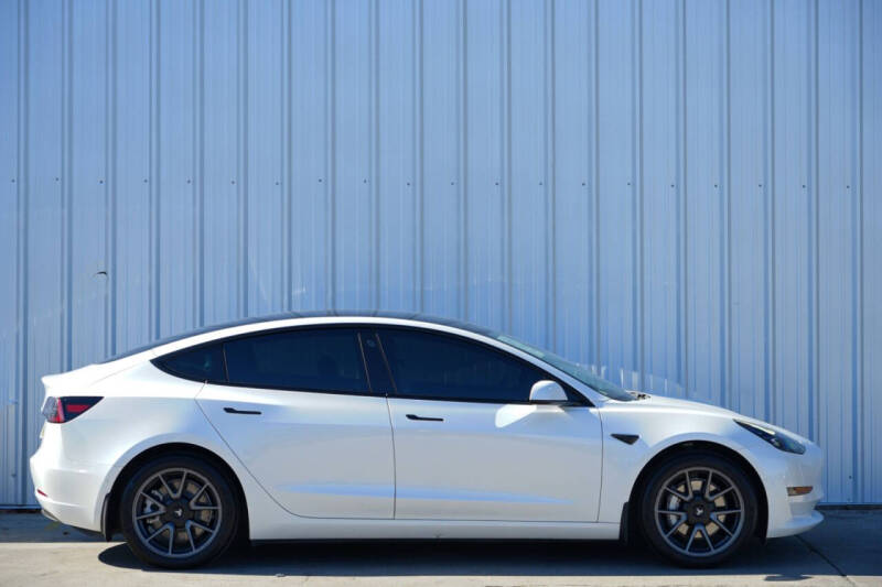 2021 Tesla Model 3 Standard Range Plus