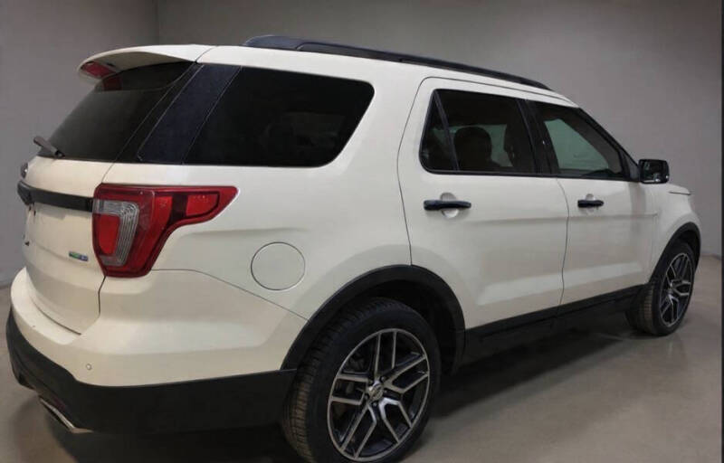 2016 Ford Explorer Sport