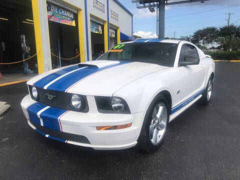 2007 Ford Mustang for sale at RoMicco Cars and Trucks in Tampa FL