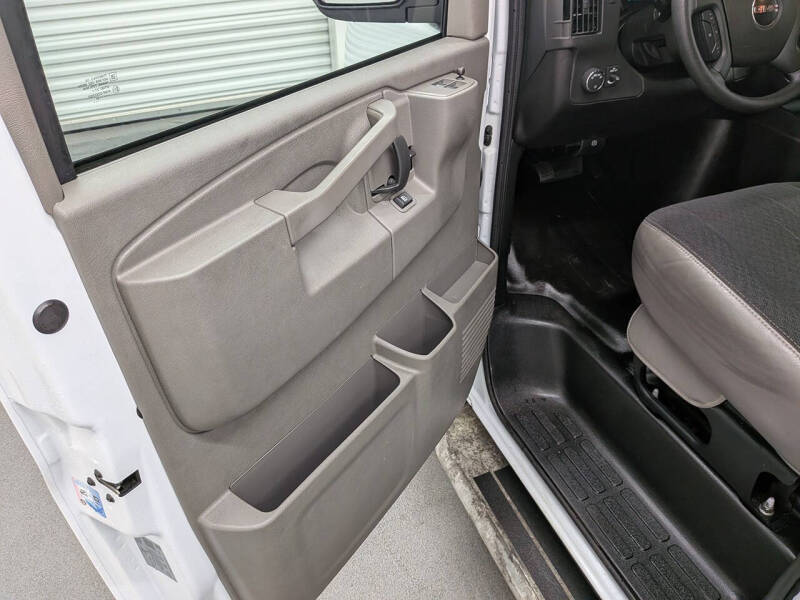 2025 GMC Savana 2500
