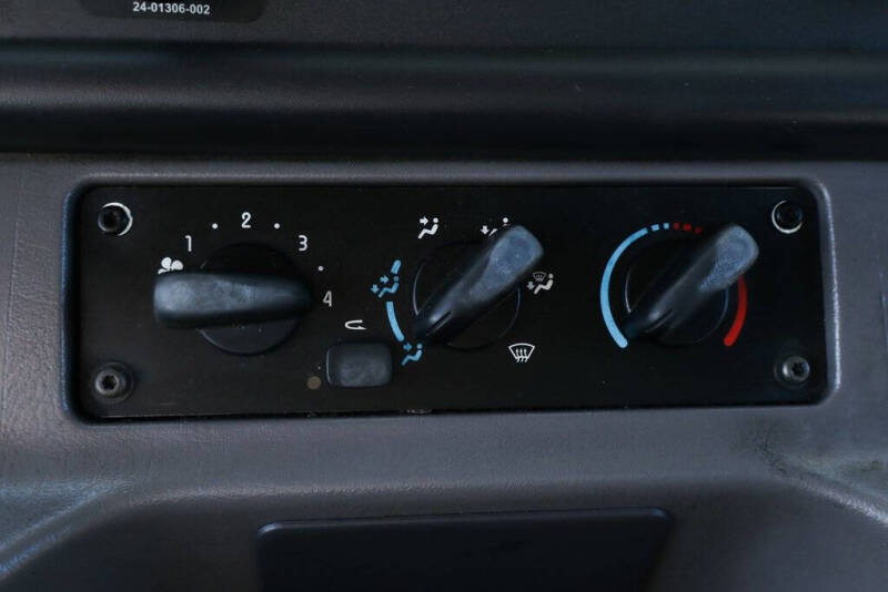 2014 Freightliner M2 106