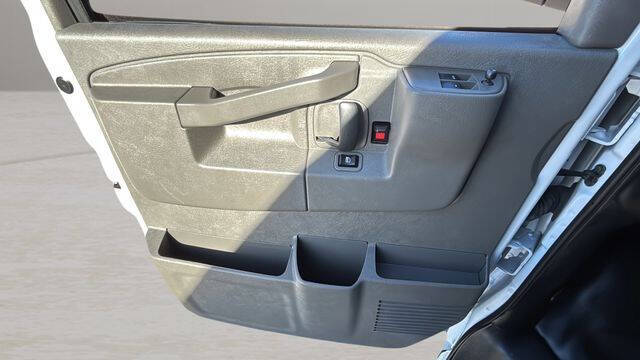 2023 Chevrolet Express LS 3500