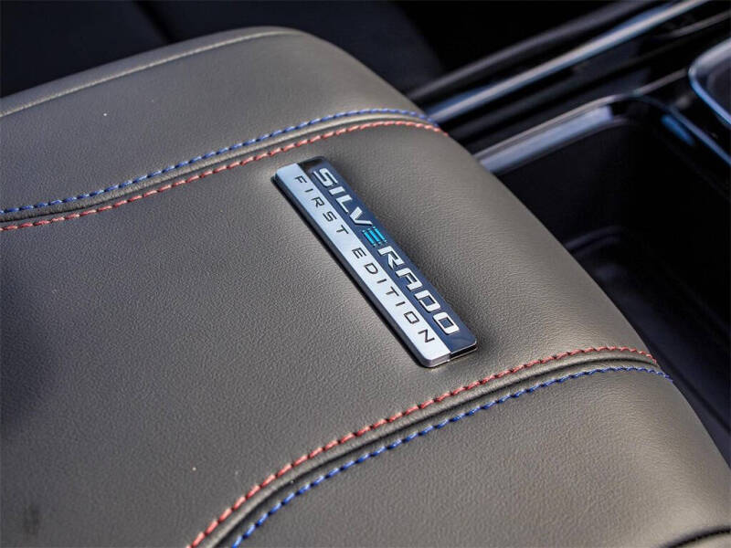 2024 Chevrolet Silverado EV RST