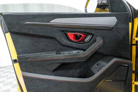 2023 Lamborghini Urus Performante