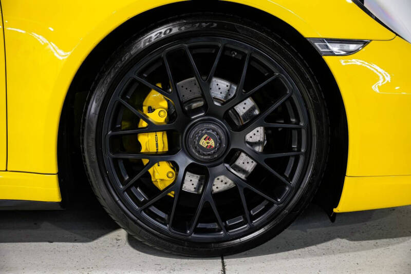 2015 Porsche 911 Carrera GTS