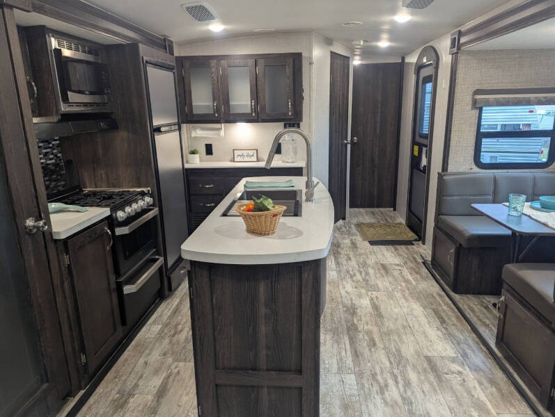 2020 Highland Ridge Open Range Lite 291RLS / 33ft