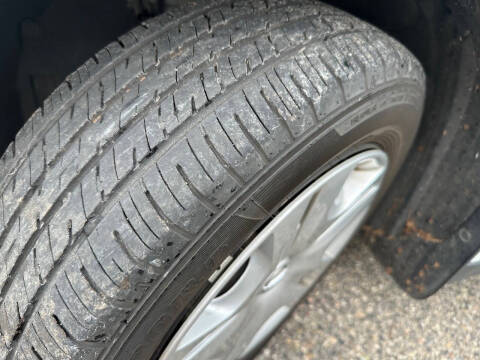 2010 Nissan Versa 1.8 S