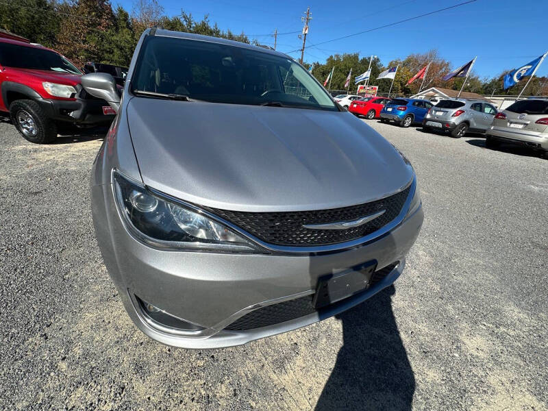 2017 Chrysler Pacifica Touring-L