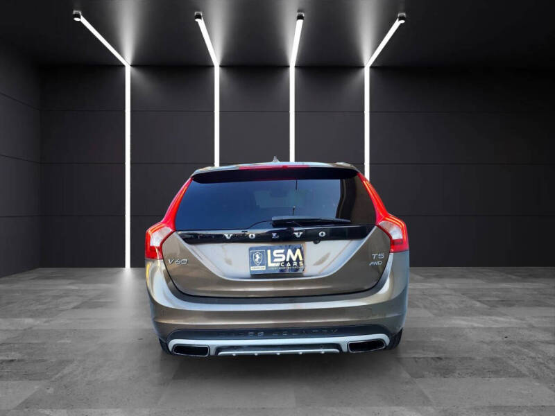 2017 Volvo V60 Cross Country T5 Premier