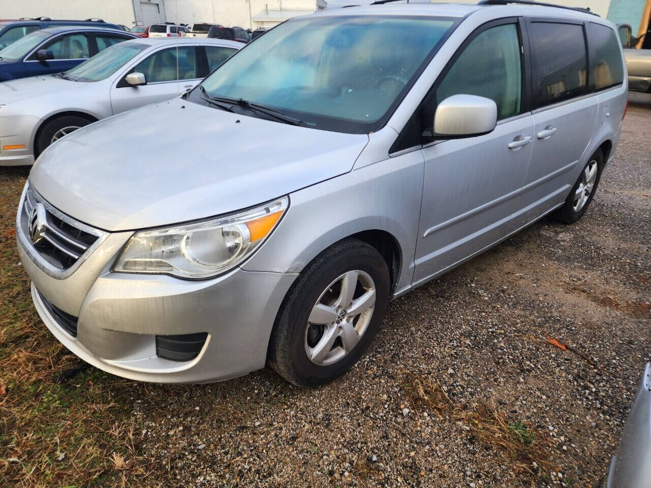 2009 Volkswagen Routan SE