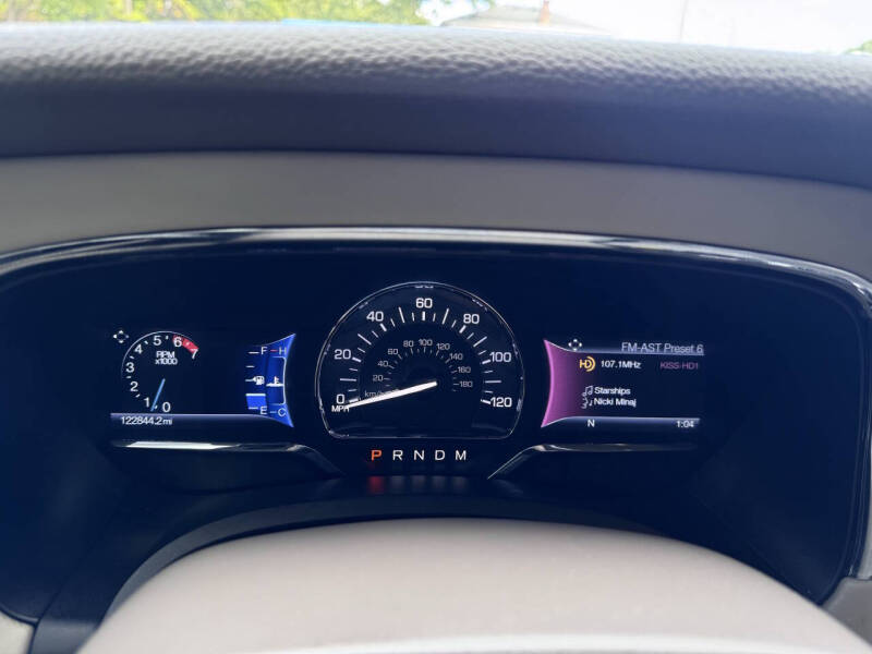 2016 Lincoln Navigator Select