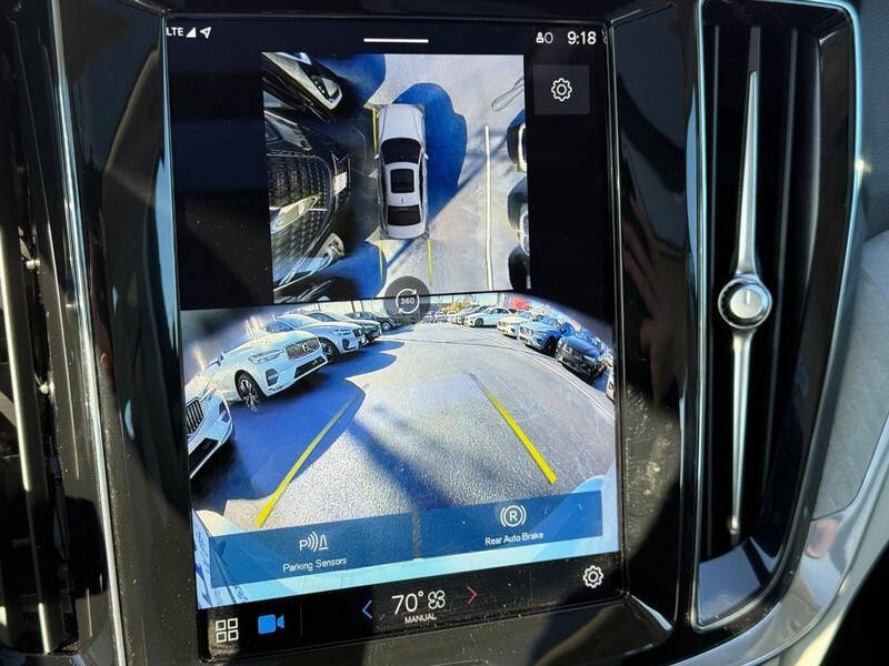 2024 Volvo S60 B5 Plus Dark Theme