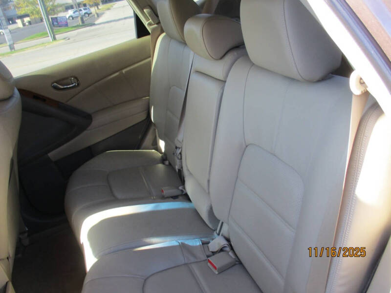 2011 Nissan Murano LE