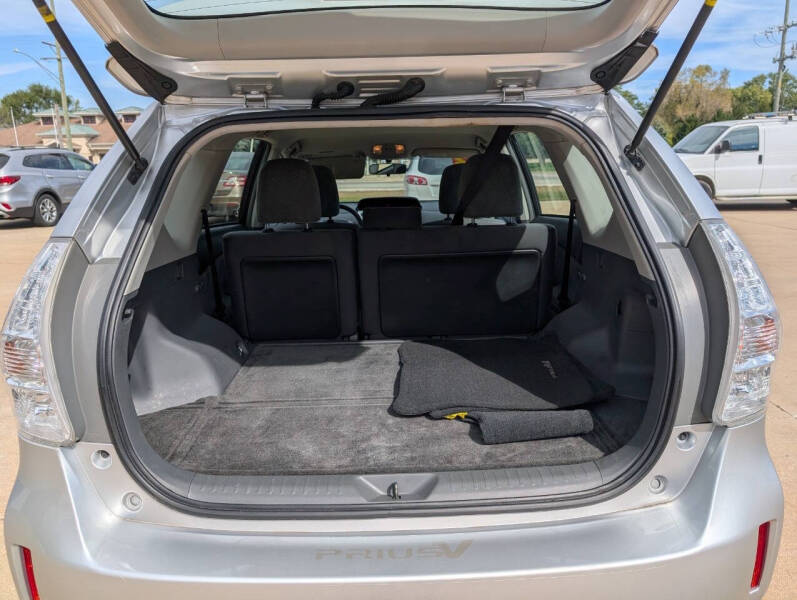 2012 Toyota Prius v Three