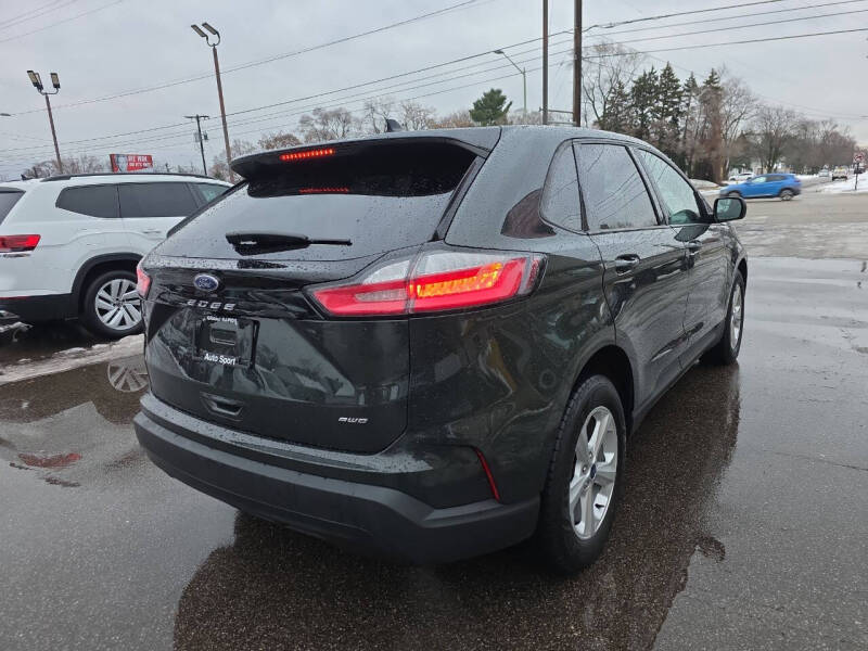 2022 Ford Edge SE