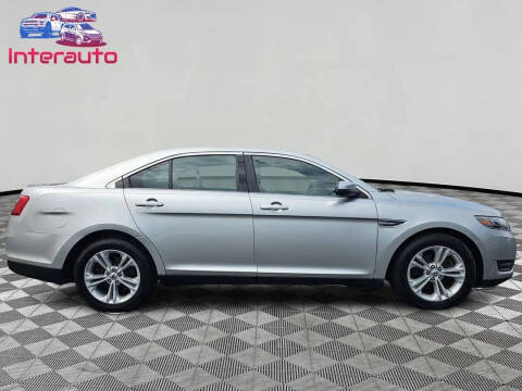 2017 Ford Taurus SEL