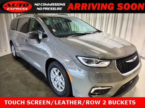 2022 Chrysler Pacifica for sale at Auto Express in Lafayette IN