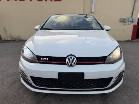 2015 Volkswagen Golf GTI SE