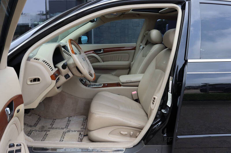 2004 Infiniti Q45 Luxury