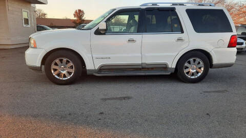 2004 Lincoln Navigator for sale at 28th St Auto Sales & Service in Wilmington DE