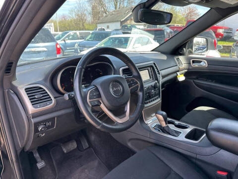 2017 Jeep Grand Cherokee Laredo