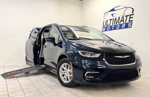 2022 Chrysler Pacifica for sale at ULTIMATE MOTORS in Midlothian VA