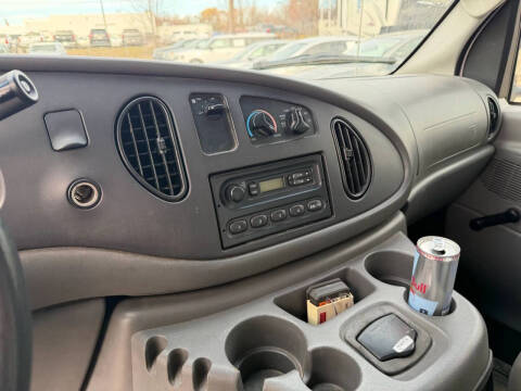 2005 Ford E-Series E-450 SD