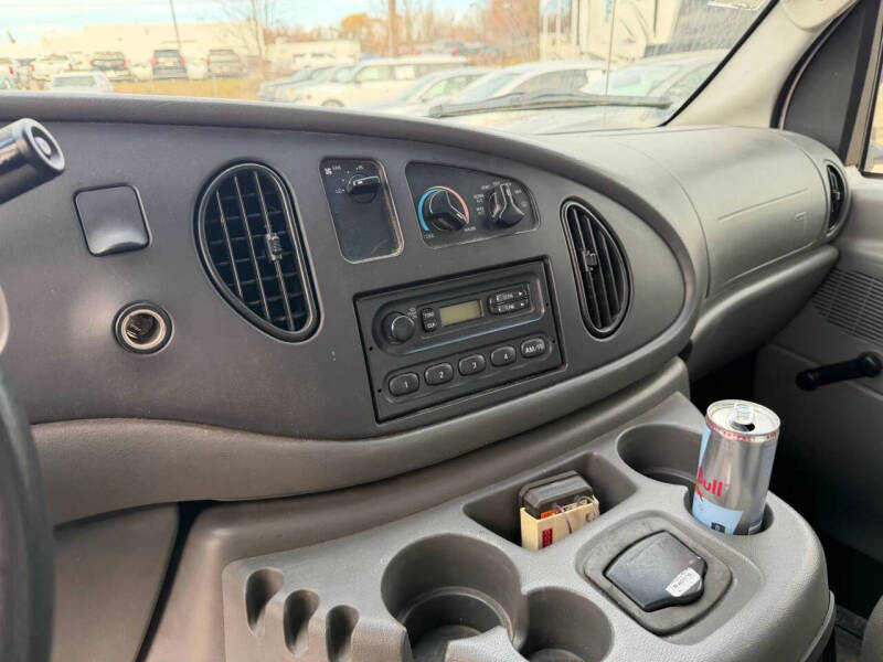 2005 Ford E-Series E-450 SD