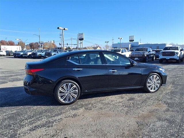 2023 Nissan Altima 2.5 SL