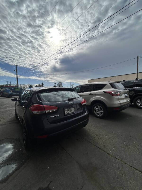 2017 Kia Forte5 LX