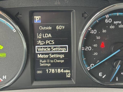 2018 Toyota RAV4 Hybrid LE