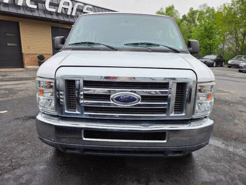 2012 Ford E-Series E-350 SD XLT
