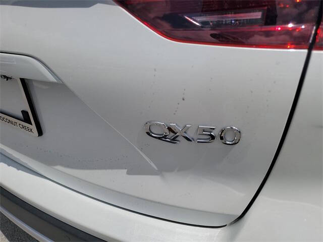 2025 Infiniti QX50 Luxe