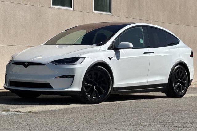 2023 Tesla Model X Standard Range