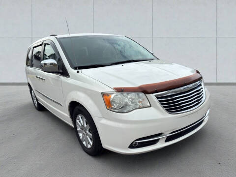 2013 Chrysler Town and Country Touring