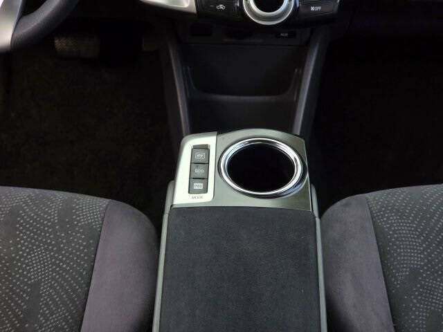 2013 Toyota Prius v Five