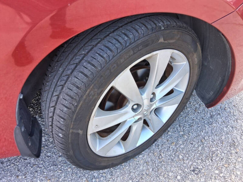 2013 Hyundai Accent SE