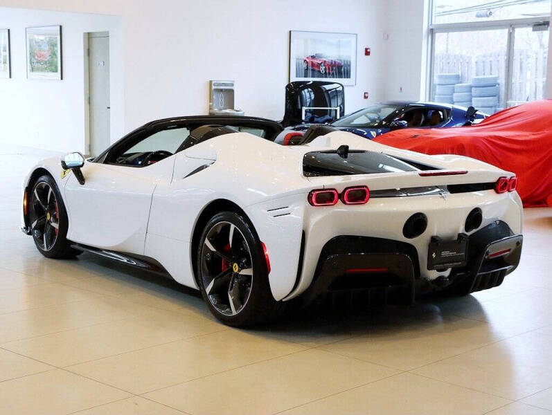 2024 Ferrari SF90 Spider