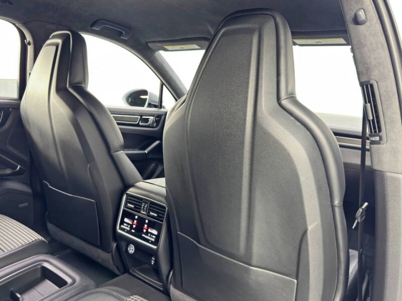 2021 Porsche Cayenne GTS Coupe