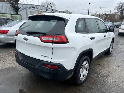 2015 Jeep Cherokee Sport