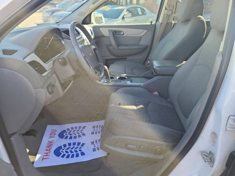 2017 Chevrolet Traverse LT