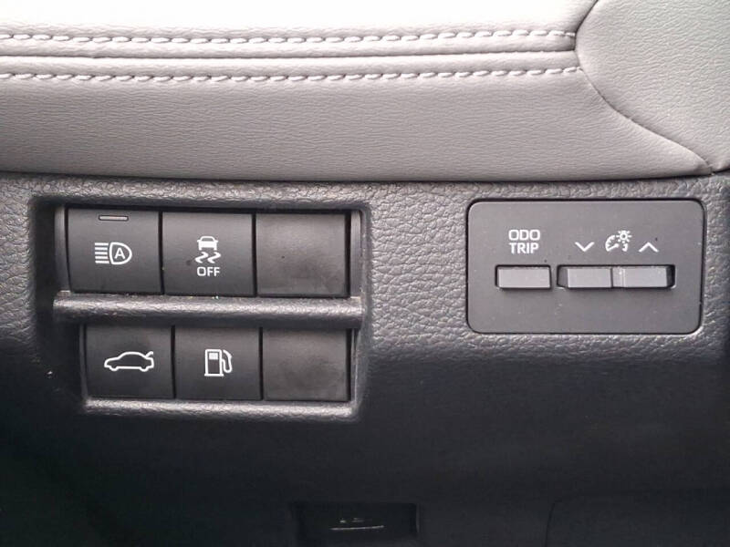 2021 Toyota Avalon XLE