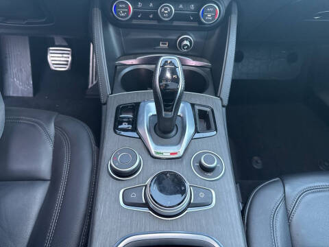 2023 Alfa Romeo Stelvio Ti