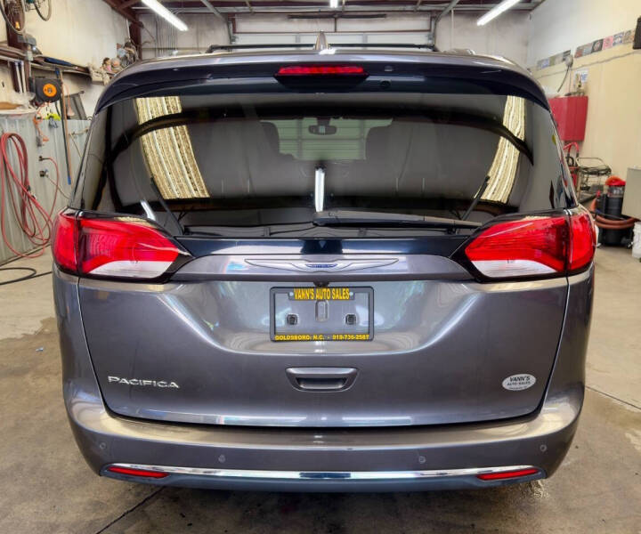 2019 Chrysler Pacifica Touring L