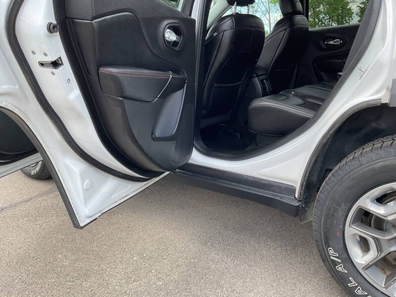 2019 Jeep Cherokee Trailhawk