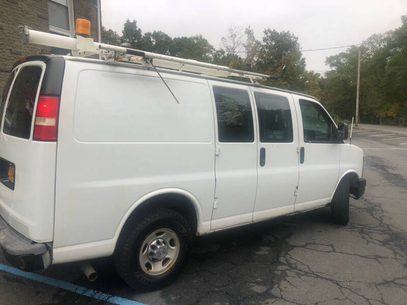 2012 Chevrolet Express Cargo Work Van photo 6