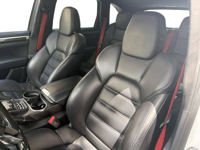 2015 Porsche Cayenne Turbo