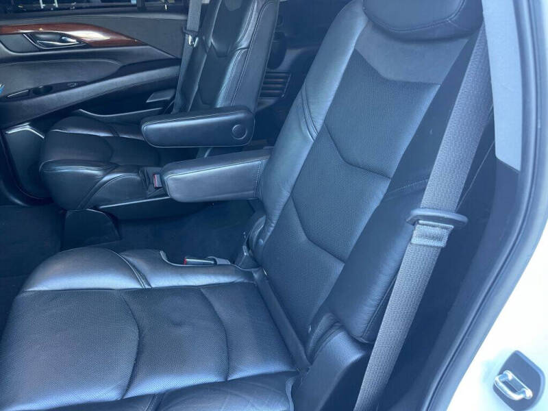 2019 Cadillac Escalade Luxury